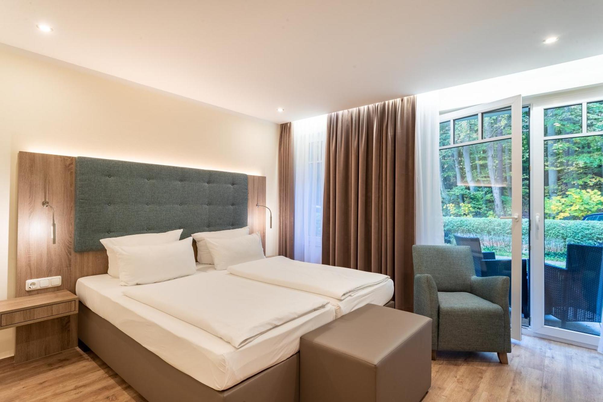 Ostseehotel Villen Im Park - Ein Rovell Hotel Heringsdorf  Exterior foto